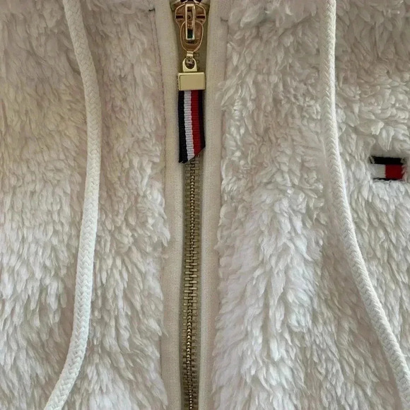 Tommy Hilfiger Hooded Faux Fur Vest​​ - Picture 4 of 6